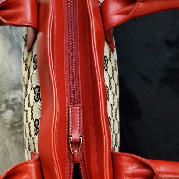 ***Sold Via Vestiarie Collective Platform **** Authentic Gucci - Picture 5 of 14